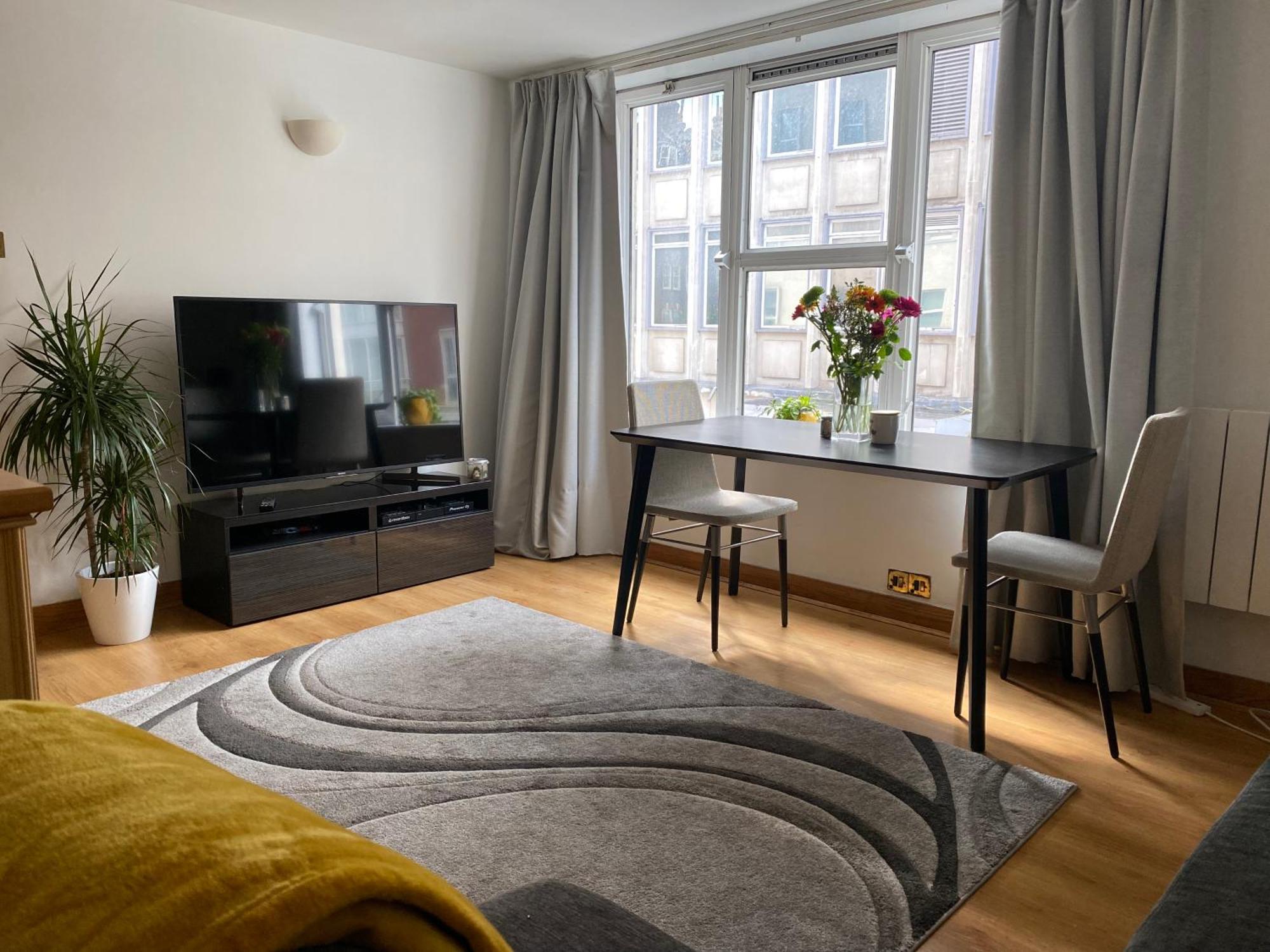 Prime Location Apartment - Heart Of London Exterior photo